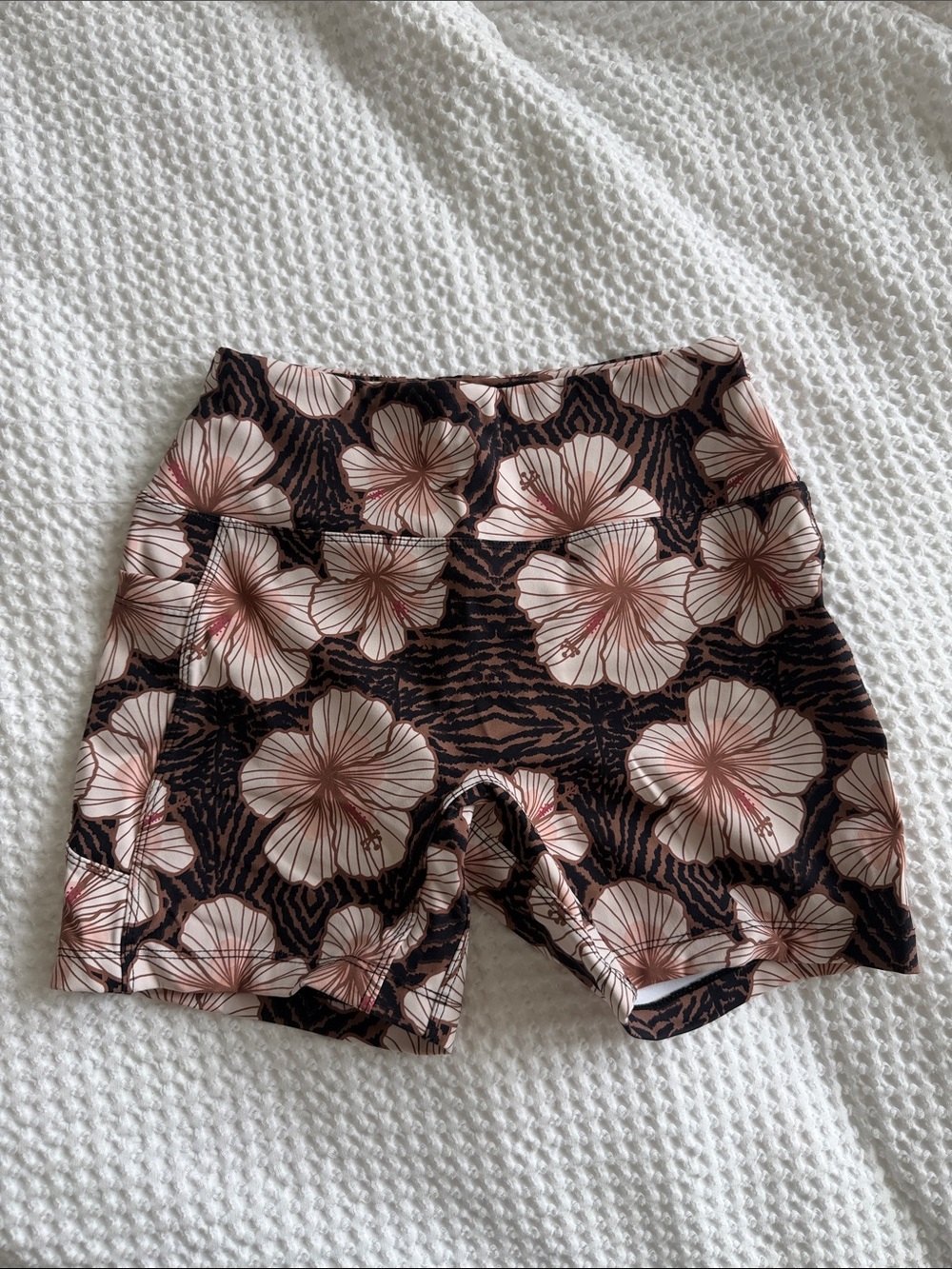 Benoa Active Shorts (M)